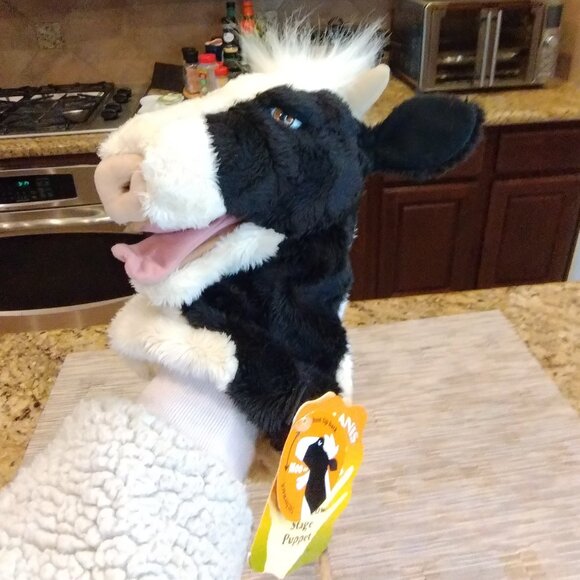 Folkmanis Mooing Cow Stage Puppet NWT - Picture 4 of 7